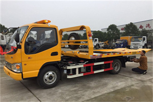 鄄城哪里有拖车服务