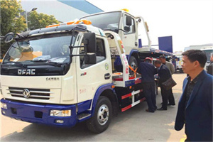 鄄城汽车道路救援拖车价格